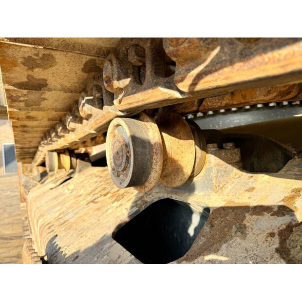 2018 ليبهير R946LC-43803544