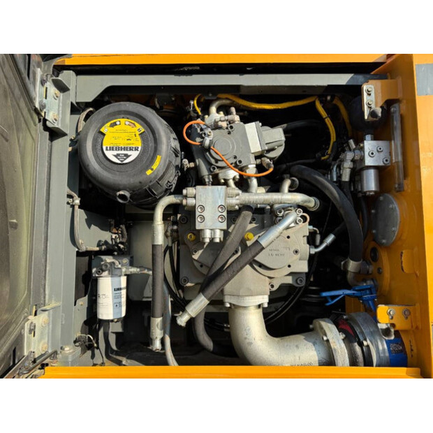 2018 ليبهير R946LC-43803550