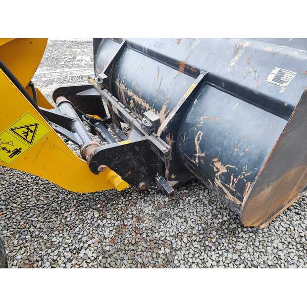 2023 Komatsu WA80M-43812361