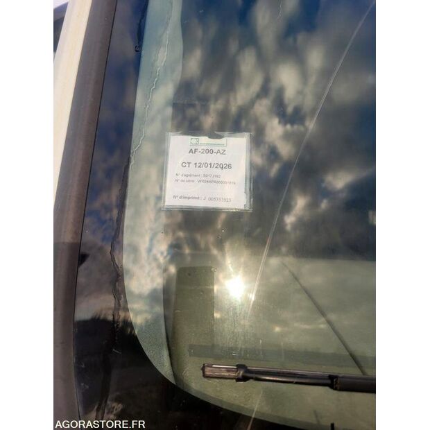 2009 Renault PREMIUM-43819294