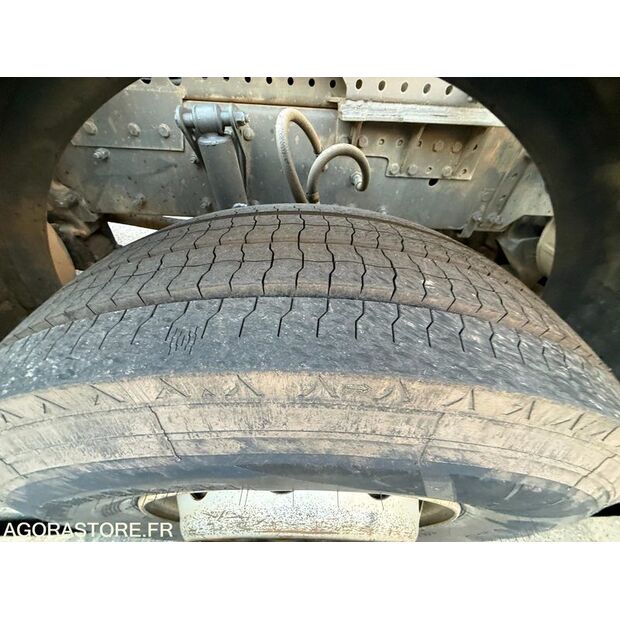 2004 Volvo FM12-43819916