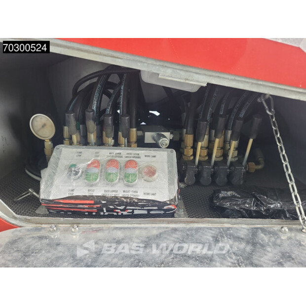 2025 Vega OTHERS-43820943