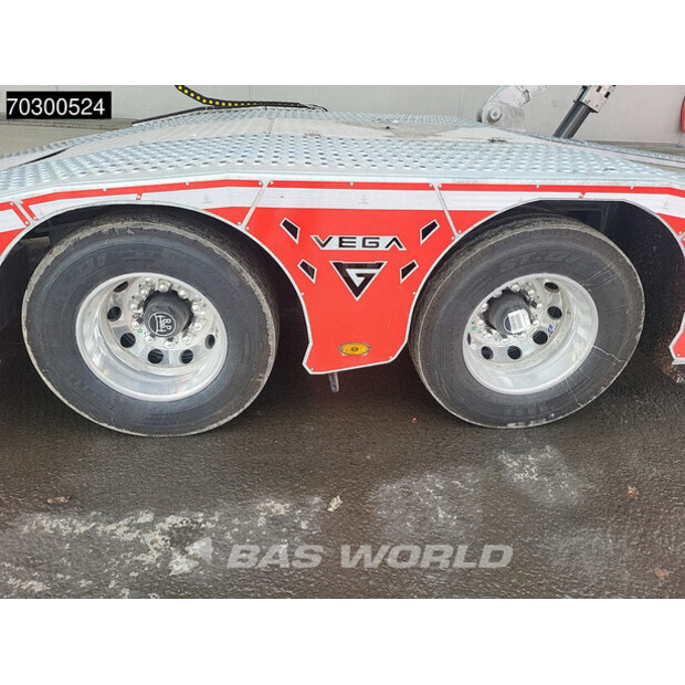 2025 Vega OTHERS-43820945