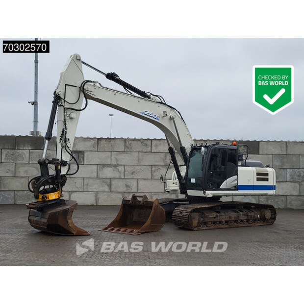 2018 هيتاشى ZX250LC-6-43821286