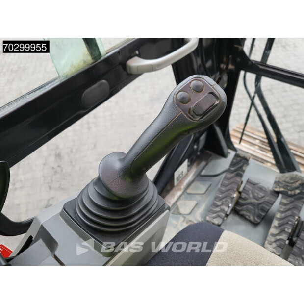 2017 Caterpillar 326F LN-43821514