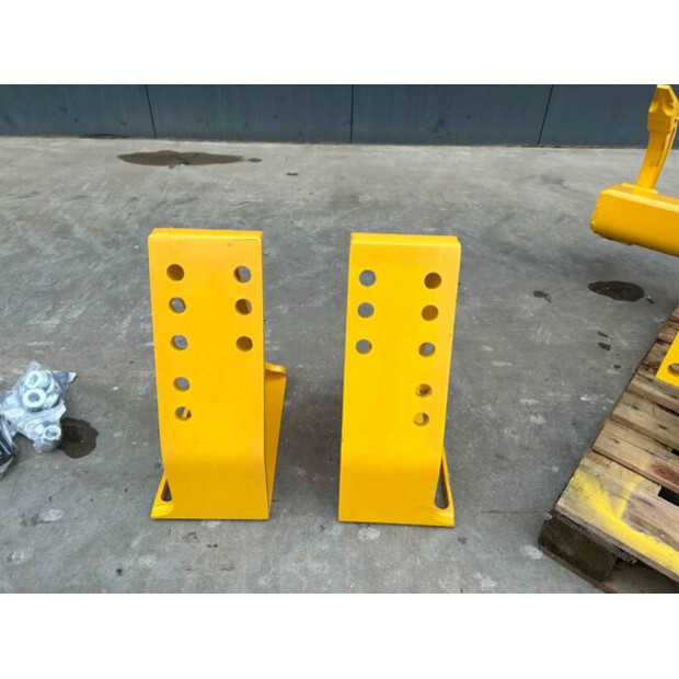 2025 كوماتسو D38-43822918