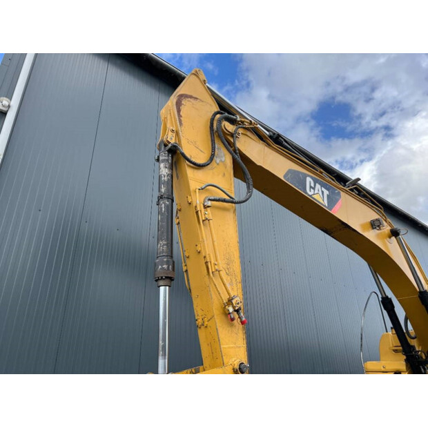 2008 Caterpillar 320DL-43823708