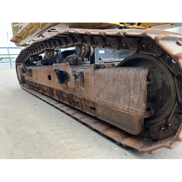 2020 كاتربيلر 352F-43824044