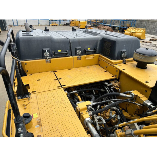 2020 كاتربيلر 352F-43824059