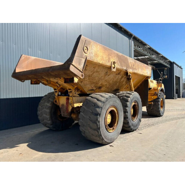 2010 فولفو A30E-43825085