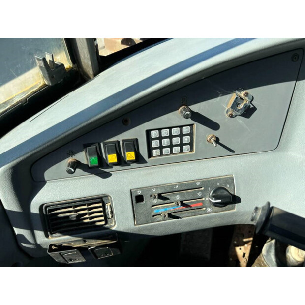 2010 فولفو A30E-43825113