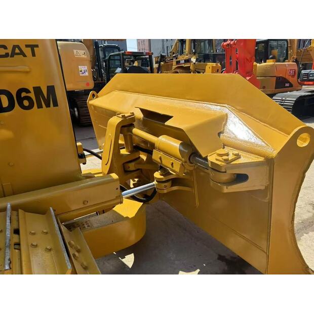 2024 كاتربيلر D6M-43825694