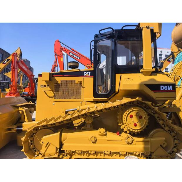 2024 كاتربيلر D6M-43825698