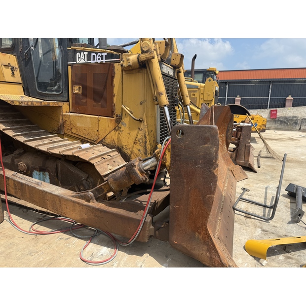 2014 Caterpillar D6T-43825720