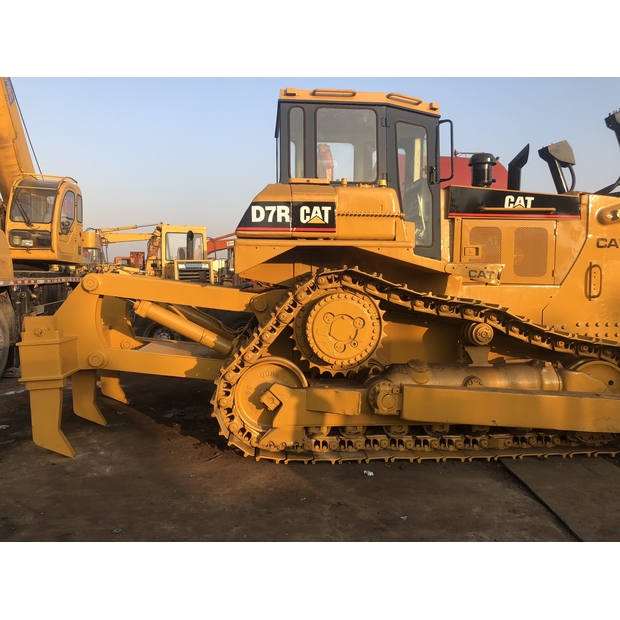 2022 كاتربيلر D7R-43825769