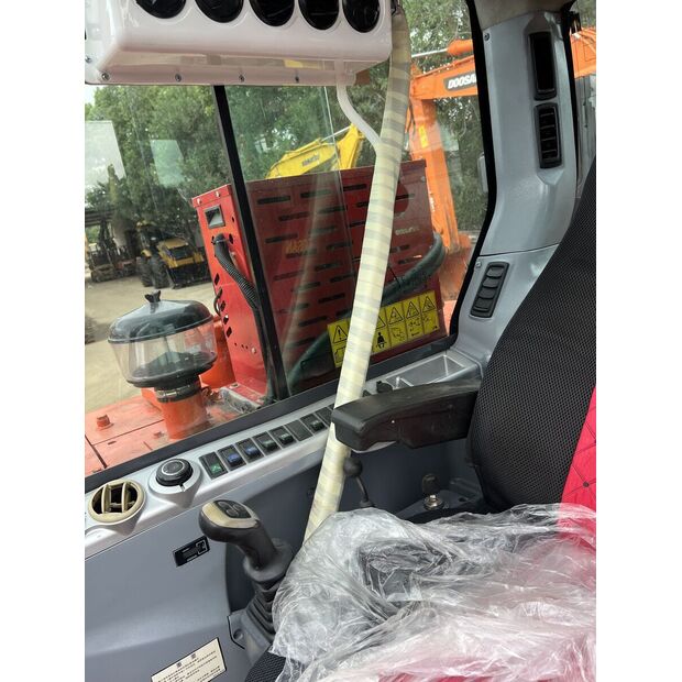 2022 دووسان DX60-43825780