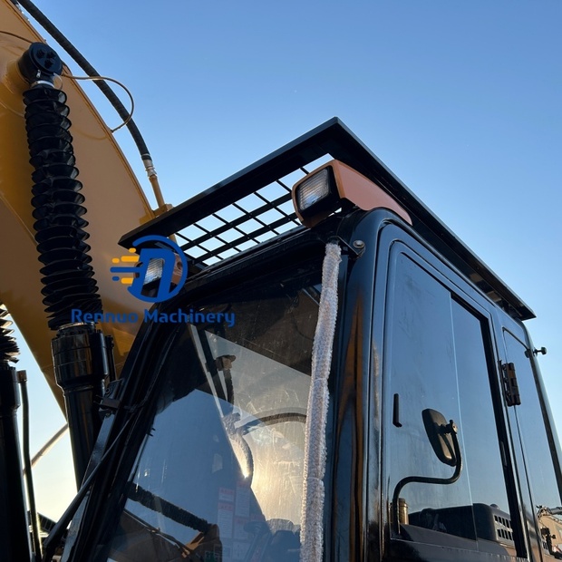 2024 Caterpillar 323D2L-43825793