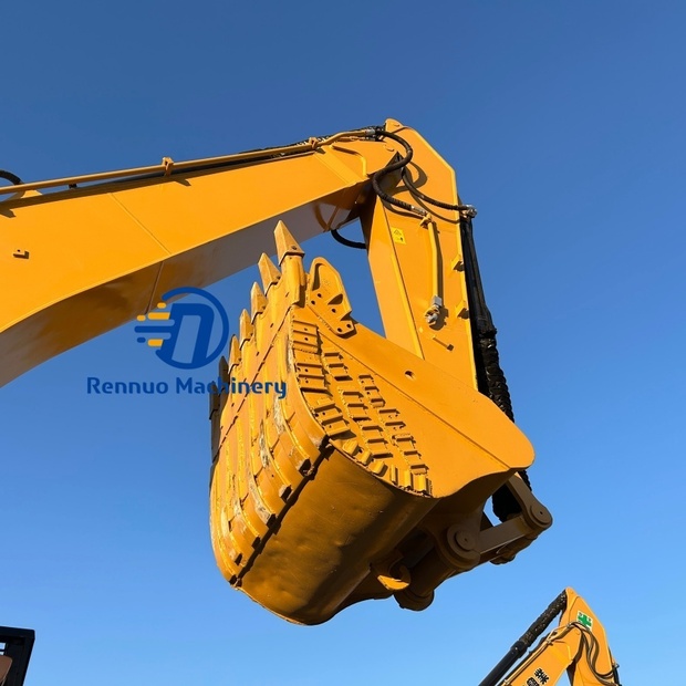 2024 Caterpillar 323D2L-43825794