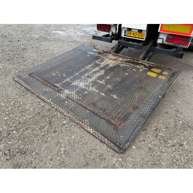 2003 جورينفاجن DRO-12-20B-43826339