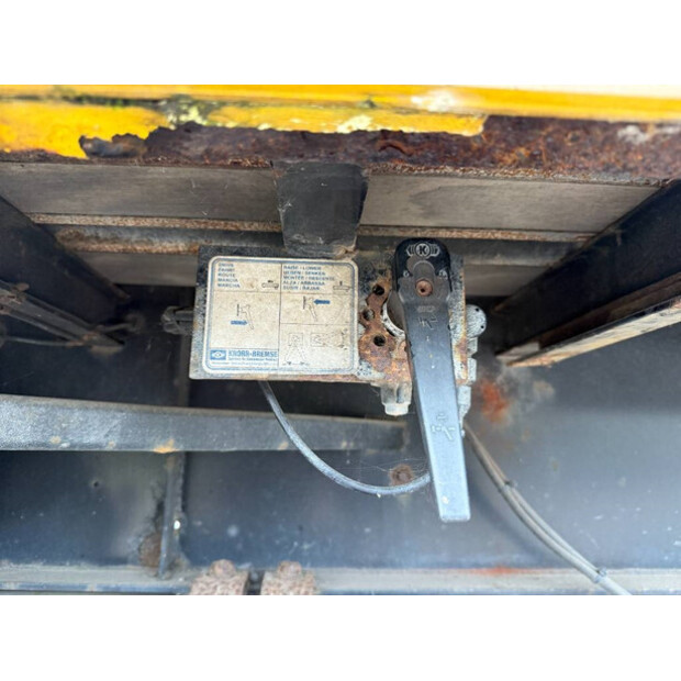 2005 جورينفاجن DRO-12-20B-43826441