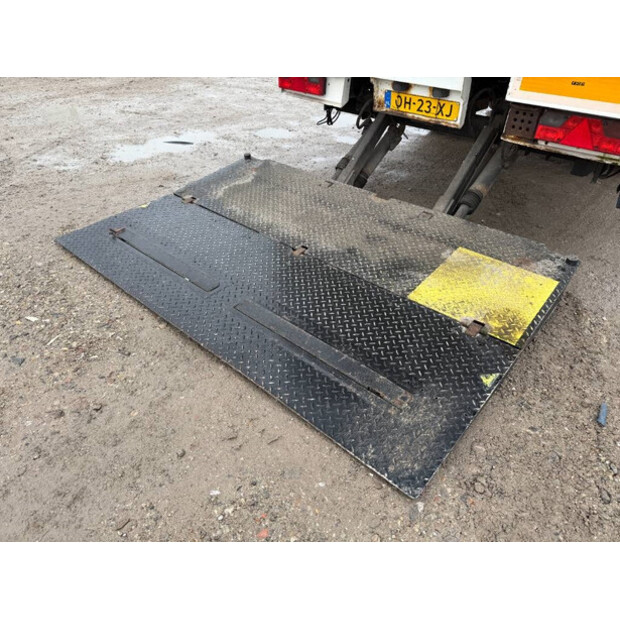 2005 جورينفاجن DRO-12-20B-43826443