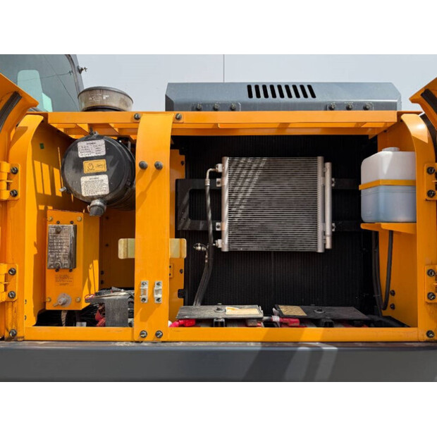 2025 Hyundai R215-43826591