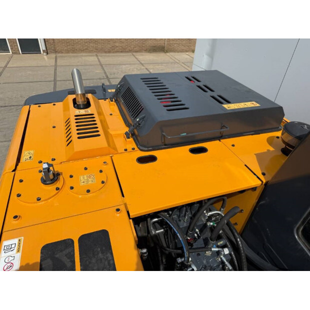 2025 Hyundai R215-43826592