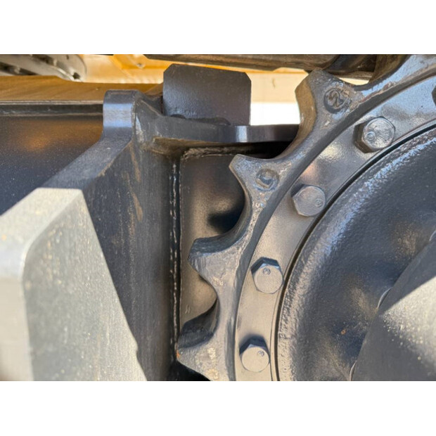 2025 Komatsu PC210-10M0-43826678