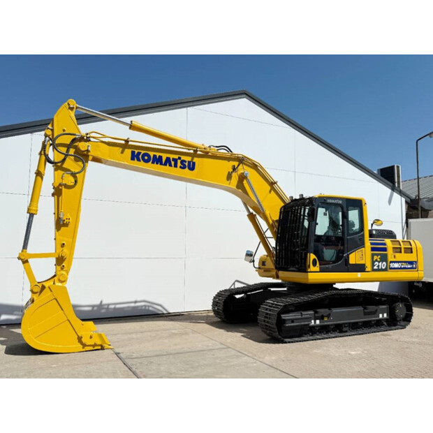 2025 Komatsu PC210-10M0-43826690