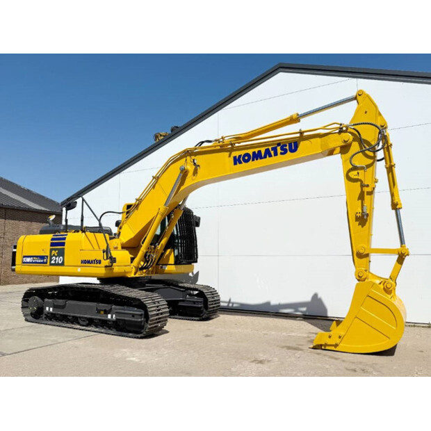 2025 Komatsu PC210-10M0-43826695