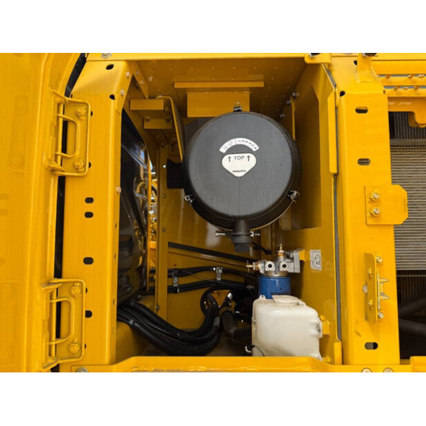 2025 Komatsu PC210-10M0-43826710