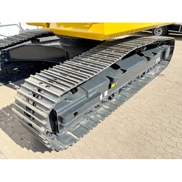 2025 Komatsu PC210LC-10M0-43826733