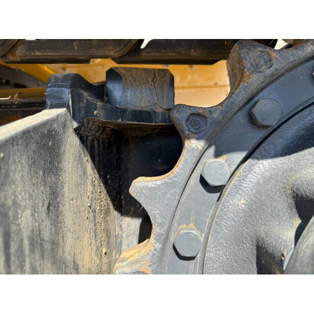 2025 Komatsu PC210LC-10M0-43826735