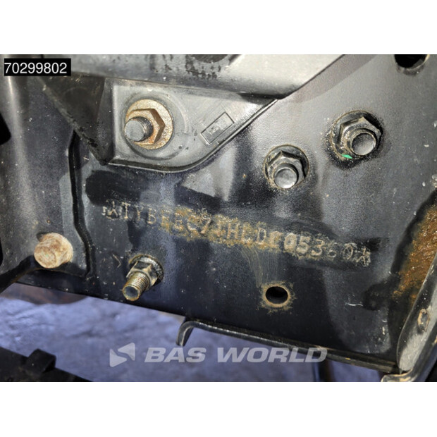 2021 ميتسوبيشي 7C18-43827309