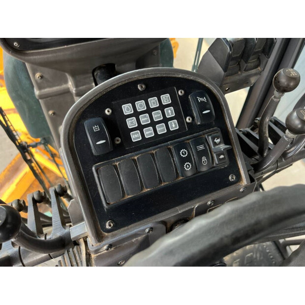 2014 Volvo G970-43828024