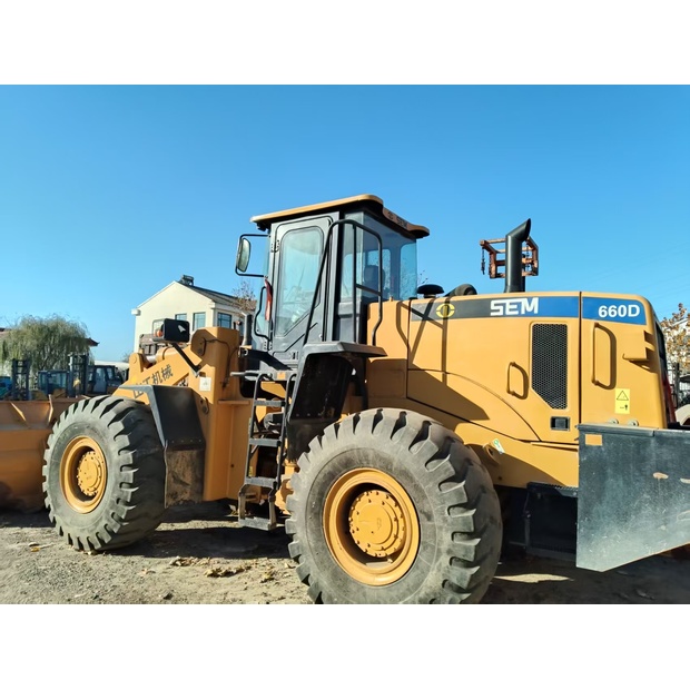 2022 SEM 660D-43828941