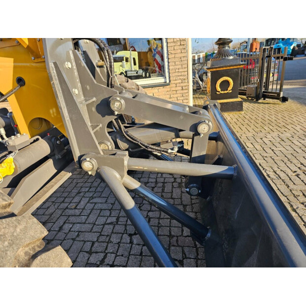 2025 اكس سي ام جي GR165-43829117