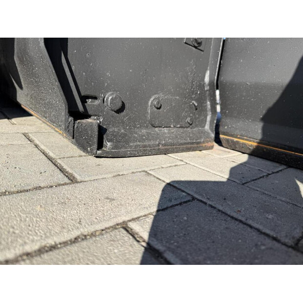 2003 DYNAPAC F121 6W-43829154