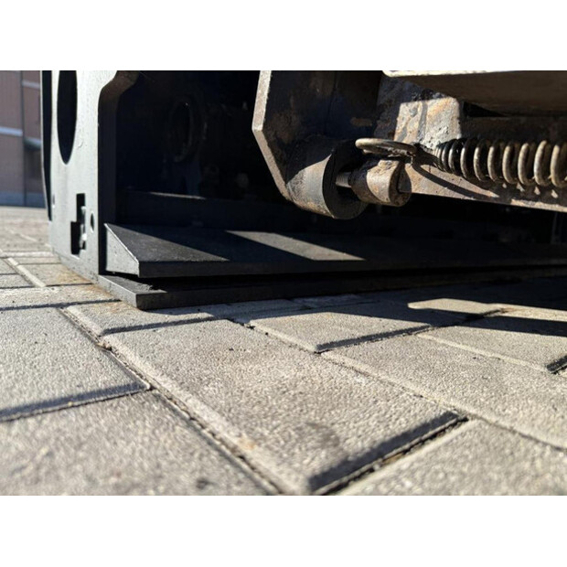 2003 DYNAPAC F121 6W-43829156