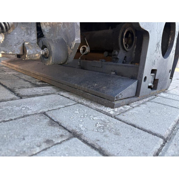 2003 DYNAPAC F121 6W-43829162