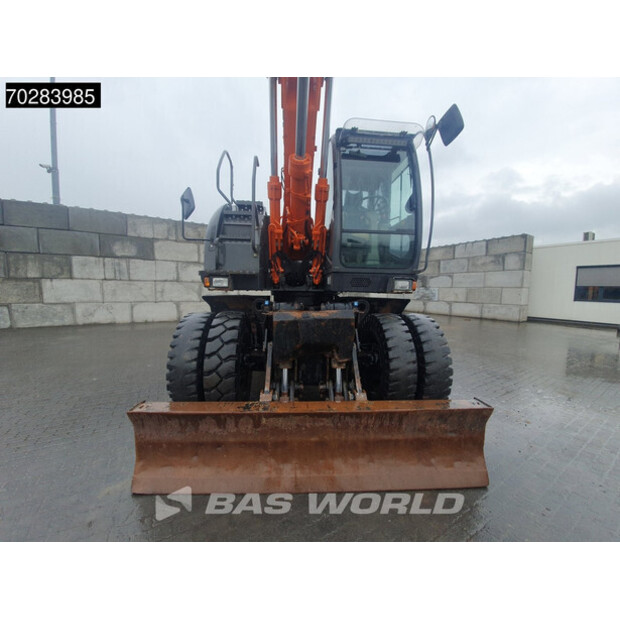 2010 Hitachi ZX140W-3-43829389