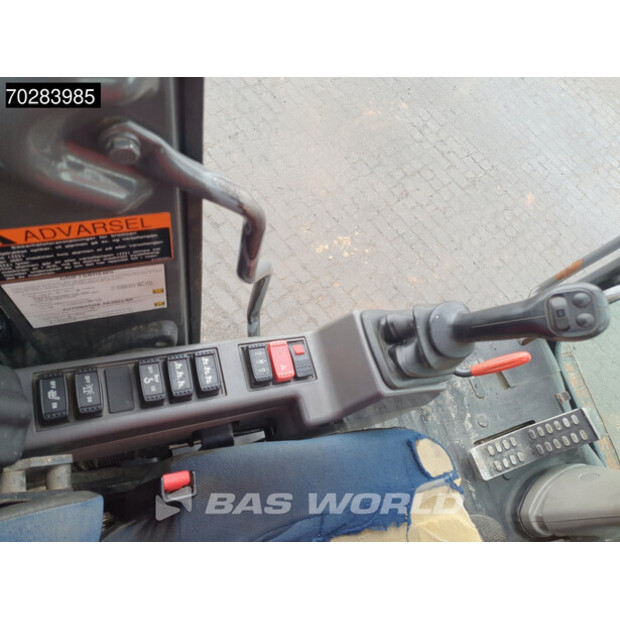 2010 Hitachi ZX140W-3-43829391