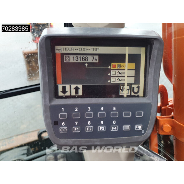 2010 Hitachi ZX140W-3-43829393