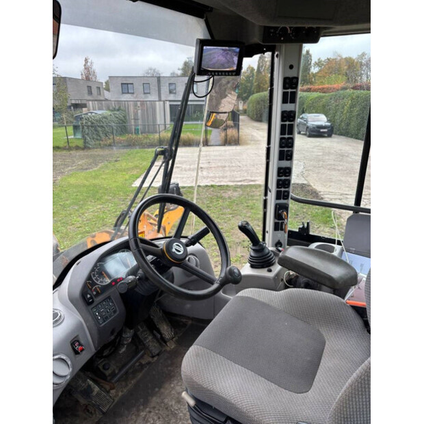 2017 فولفو L90H-43829431