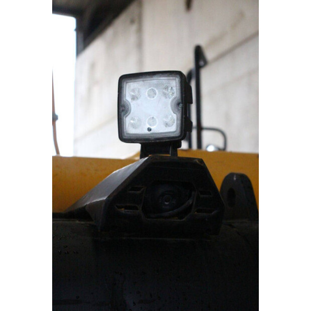 2018 JCB JS131LC-43829579