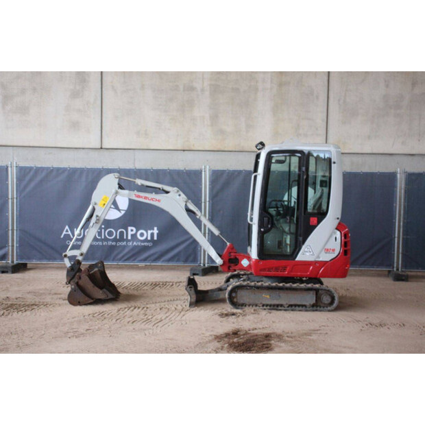 2021 تاكوتشي TB216-43829598