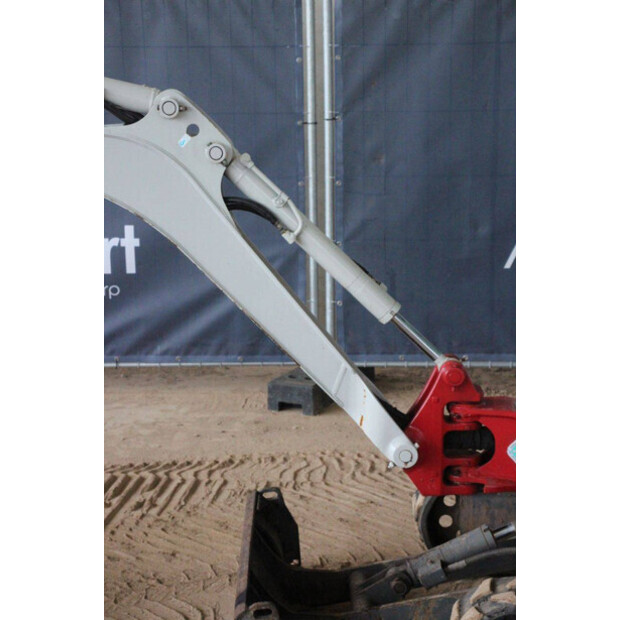 2021 تاكوتشي TB216-43829609