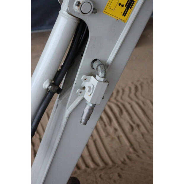 2021 تاكوتشي TB216-43829616