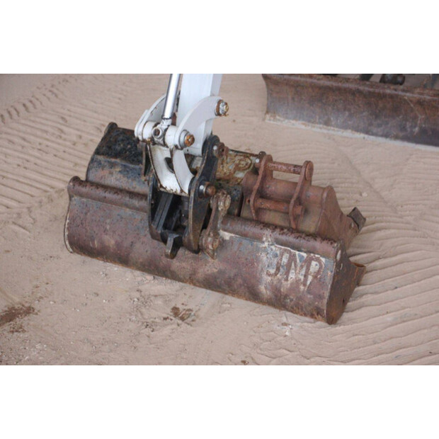 2021 تاكوتشي TB216-43829618