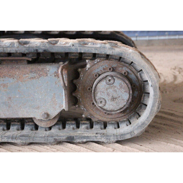 2021 تاكوتشي TB216-43829622